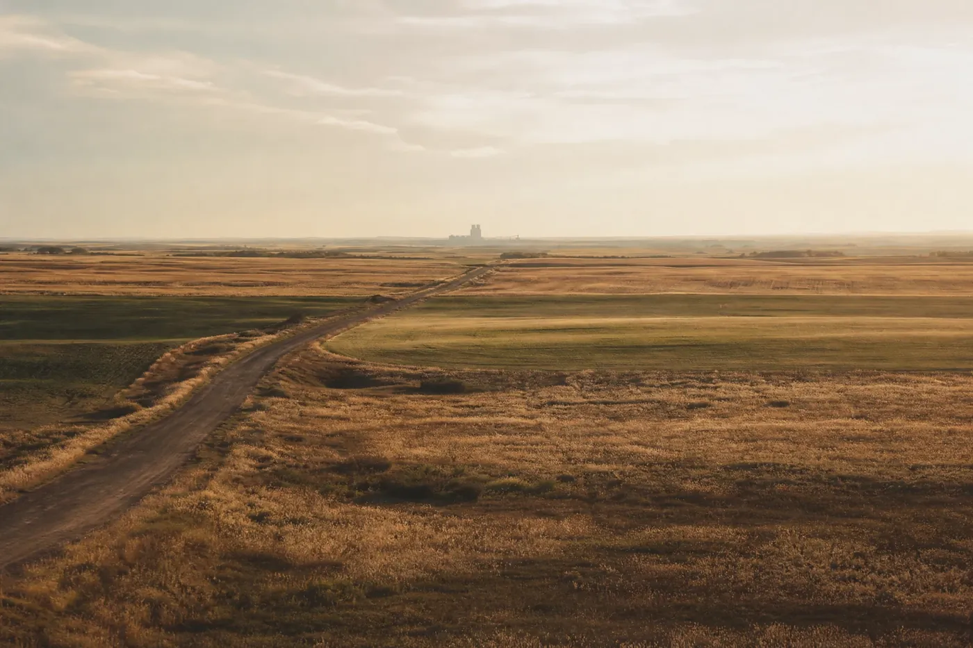 Illustrative open prairie landscape in Alberta, not the subject property